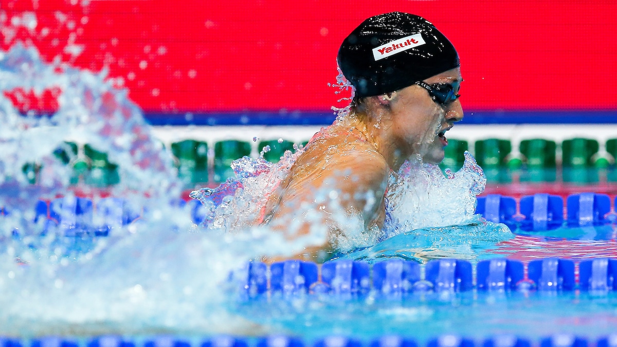 Molly Renshaw claims 200m Breaststroke gold on day three Molly Renshaw claims 200m Breaststroke gold on day three